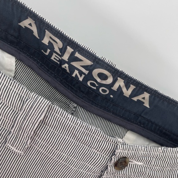 NWT Arizona Jeans Deck Shorts Blue Stripped size 38 - Picture 5 of 7